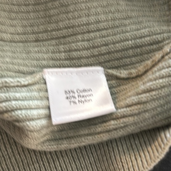 Men’s AWEARNESS By Kenneth Cole Slim Fit V Neck Long Sleeve Lightweight Sweater - Picture 8 of 8